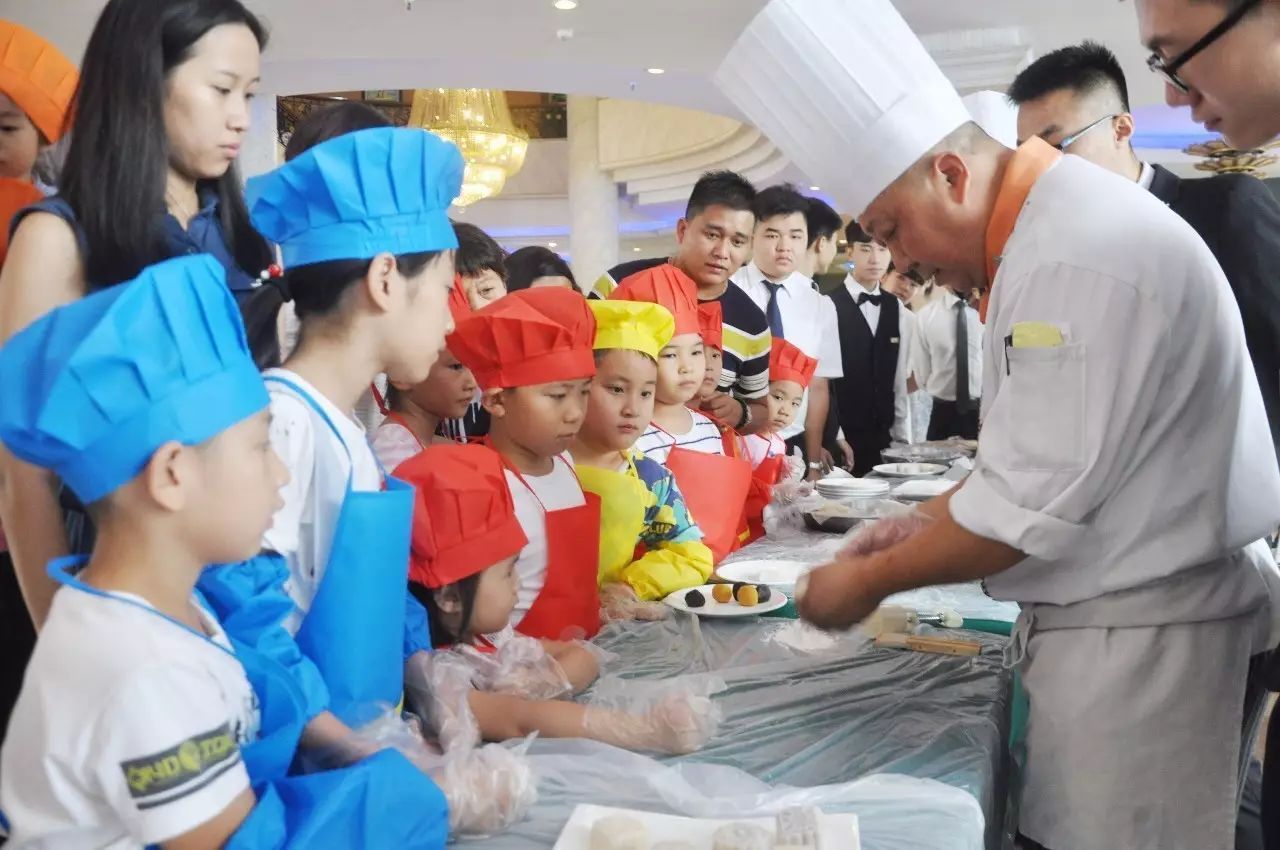 甜蜜時光 冰皮月餅親子DIY，小小廚藝家的成長印記